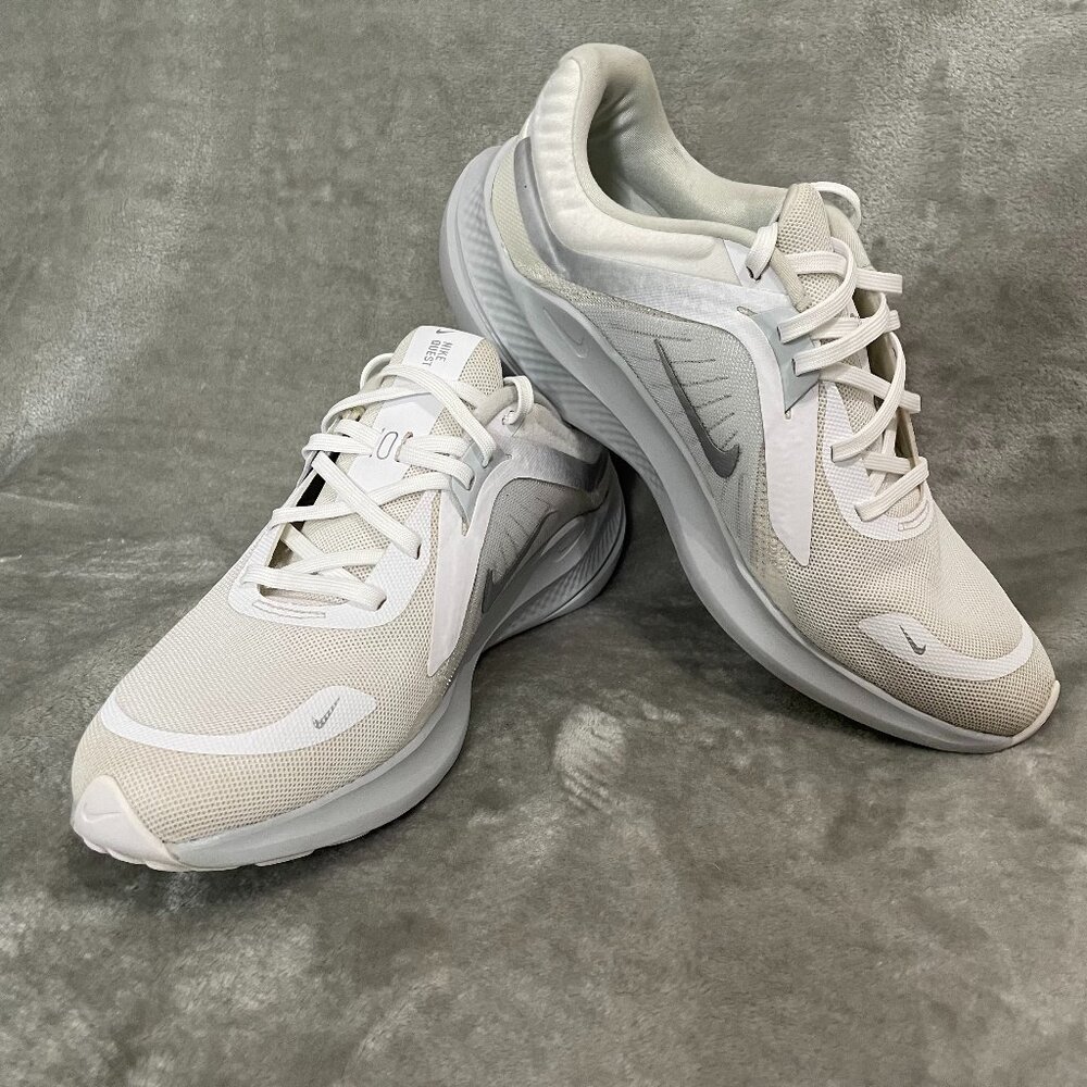Nike Women's Quest 5 Road Running Shoes White Metallic Silver Size 9